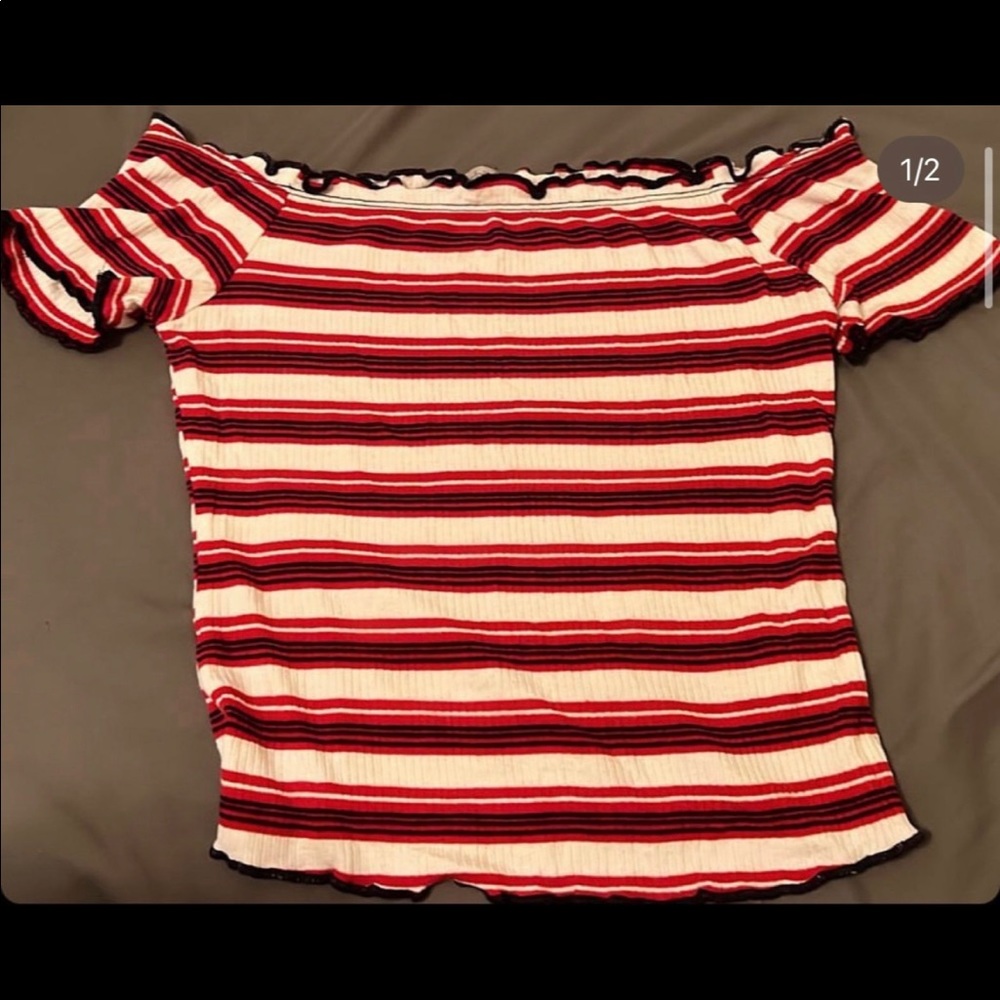Off the shoulder crop top!